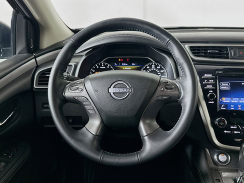 Used 2023 Nissan Murano SV image 18