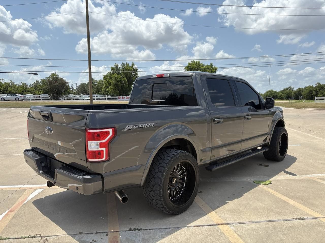 Used 2018 Ford F150 XLT w/ Equipment Group 302A Luxury RWD image 3