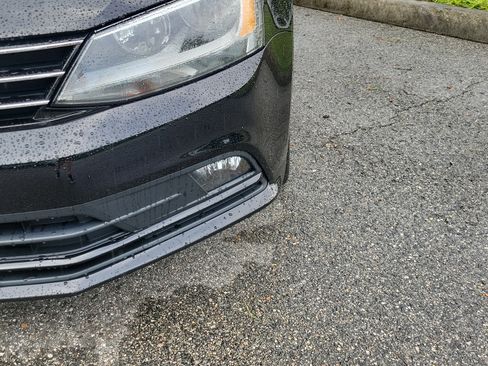 Used 2016 Volkswagen Jetta Sport FWD image 4