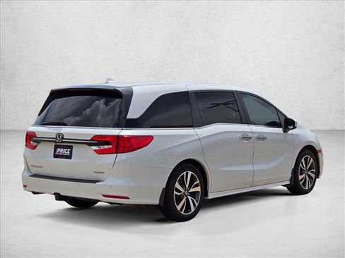 Used 2022 Honda Odyssey Touring image 5