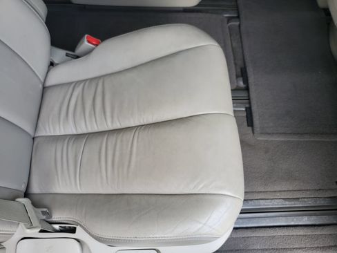 Used 2014 Toyota Sienna Limited w/ Limited Premium Package AWD/4WD image 37