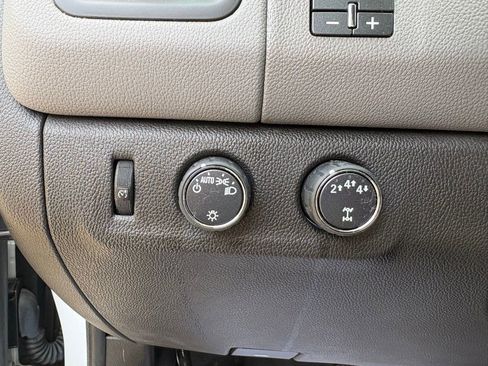 Used 2022 Chevrolet Colorado W/T image 22