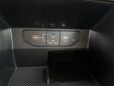 New 2025 Kia Sorento S image 37