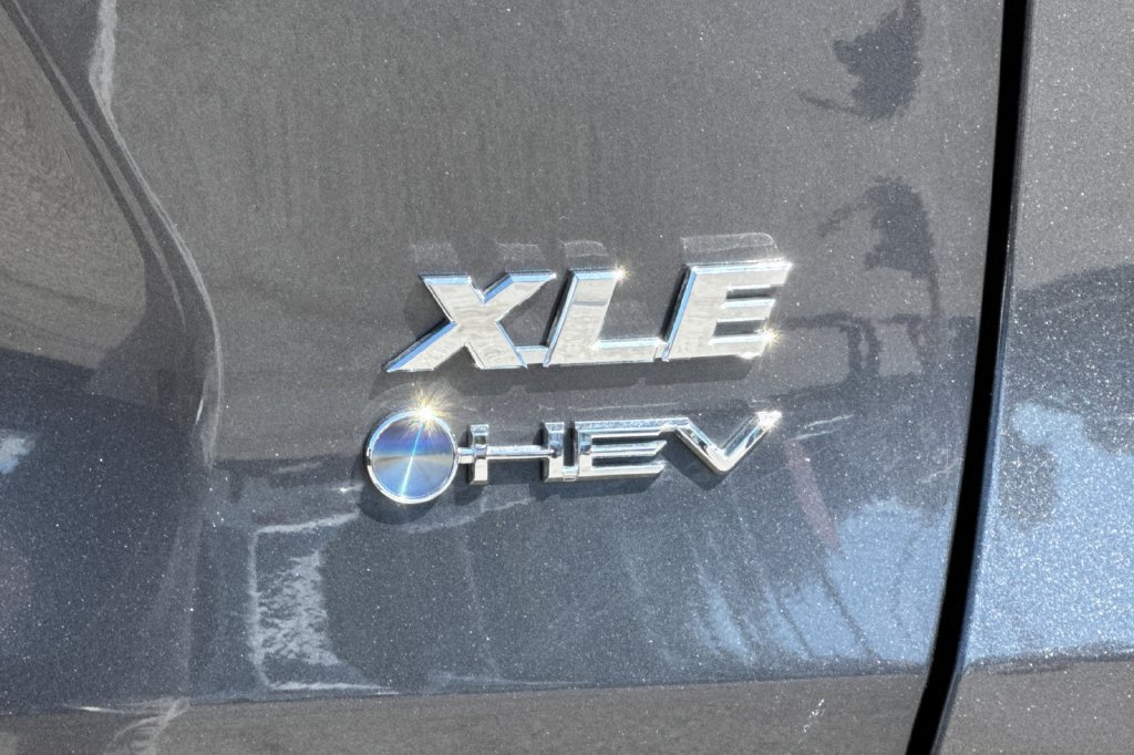 Certified 2025 Toyota RAV4 XLE AWD/4WD image 27