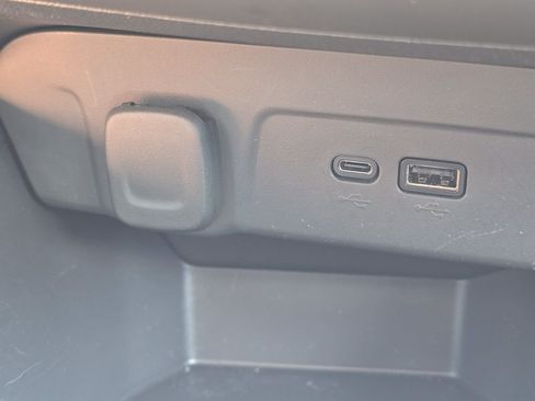 Used 2024 Chevrolet Trax LS w/ LS Convenience Package FWD image 7
