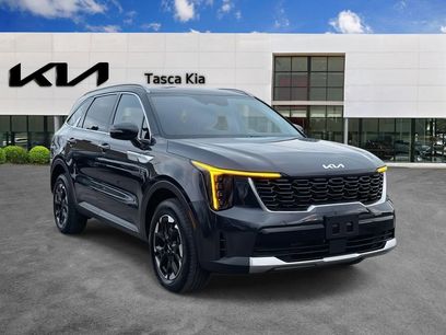Used 2025 Kia Sorento S