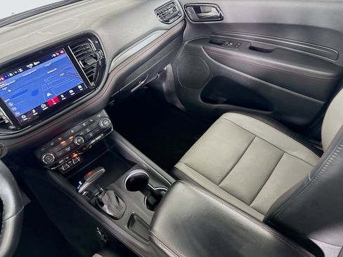 Used 2024 Dodge Durango GT RWD image 29
