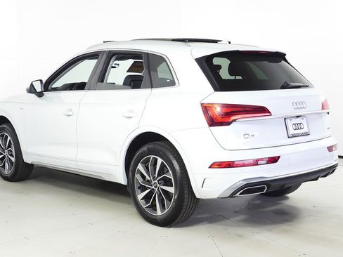 Used 2023 Audi Q5 2.0T Premium w/ Convenience Package image 9