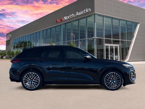 Certified 2025 Audi SQ5 Premium Plus image 4