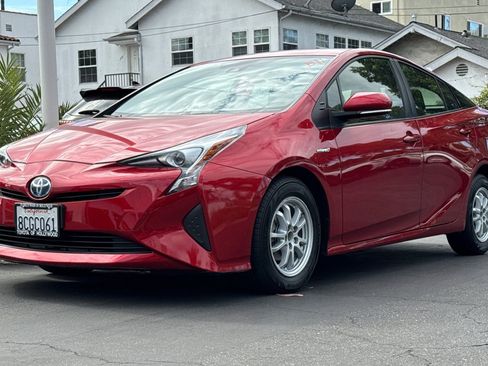 Used 2017 Toyota Prius One FWD image 2