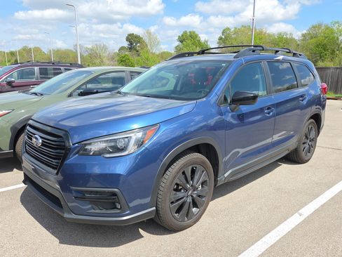 Used 2022 Subaru Ascent Onyx Edition image 4