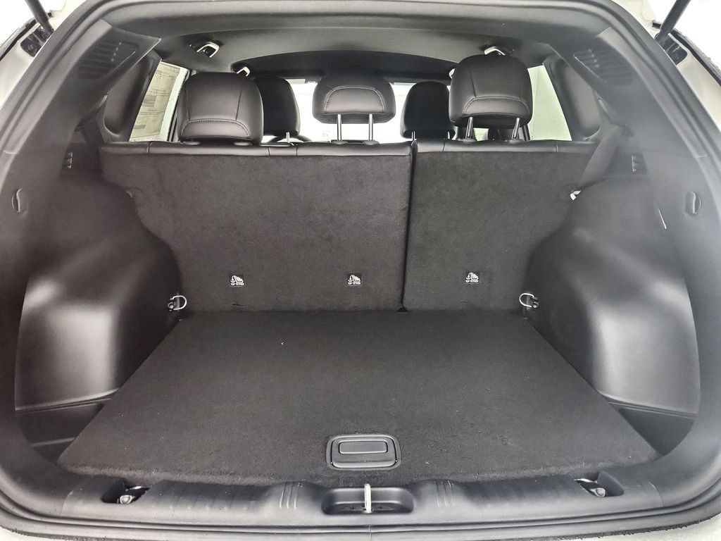 New 2026 Jeep Compass Latitude AWD/4WD image 29