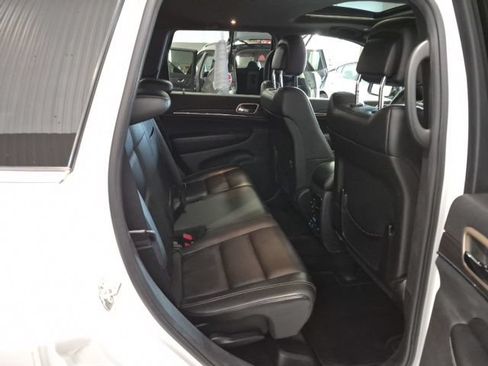Used 2017 Jeep Grand Cherokee Limited w/ Trailer Tow Group IV AWD/4WD image 22