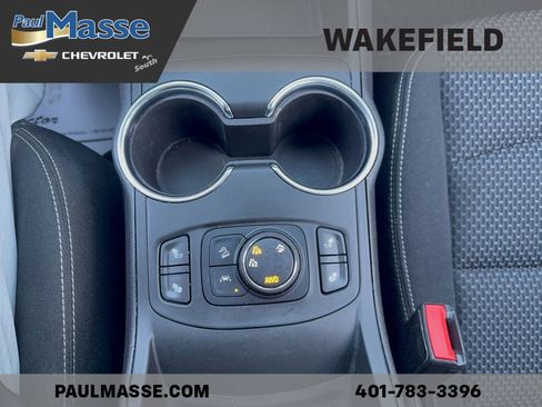 Used 2023 GMC Terrain SLE w/ Driver Convenience Package image 17