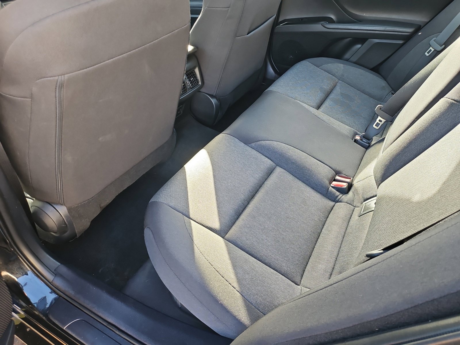 Used 2025 Toyota Camry LE FWD image 30