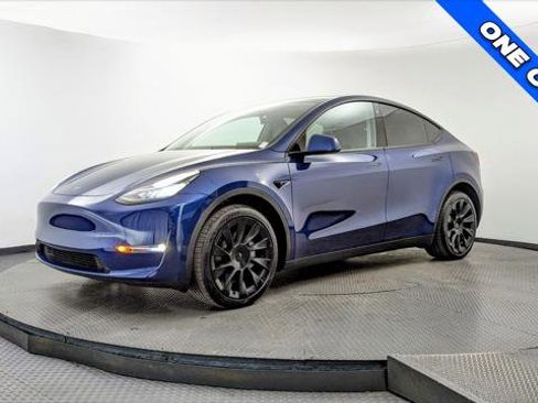 Used 2023 Tesla Model Y Long Range AWD/4WD image 2