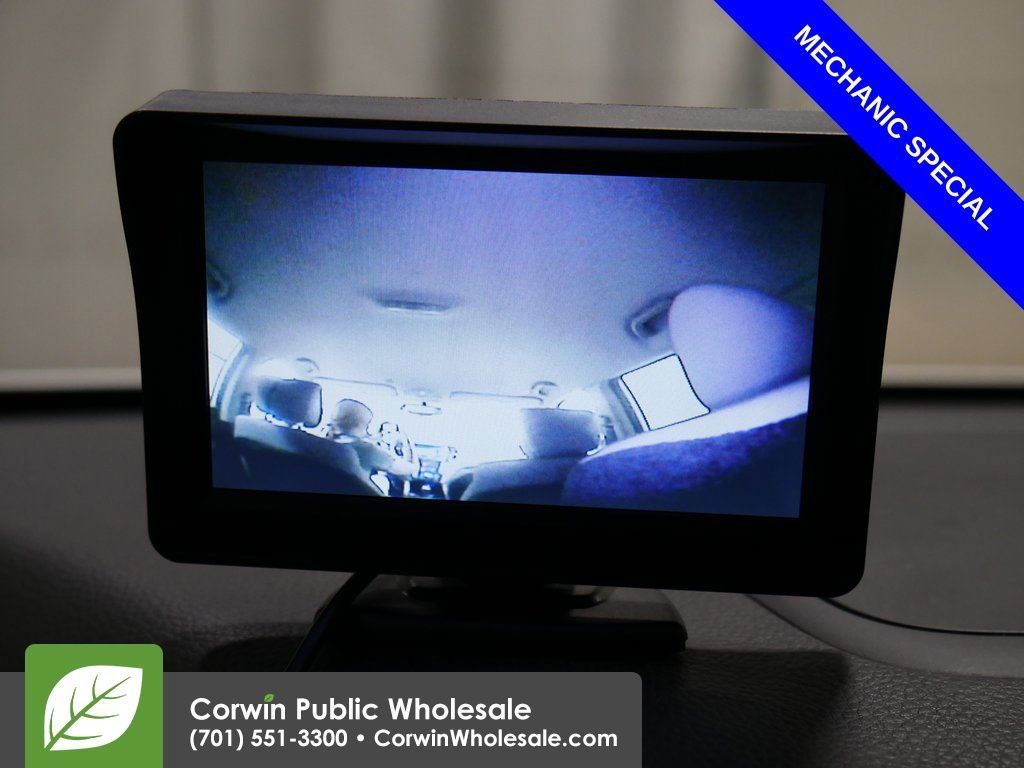 Used 2013 Hyundai Santa Fe GLS w/ Popular Equipment Pkg AWD/4WD image 16