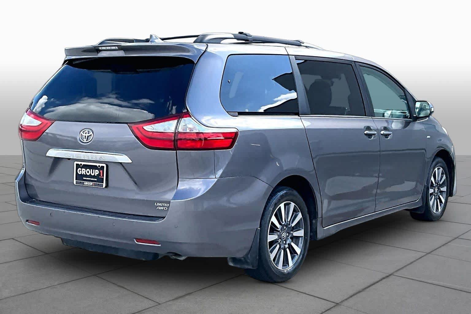 Used 2019 Toyota Sienna Limited Premium AWD/4WD image 9