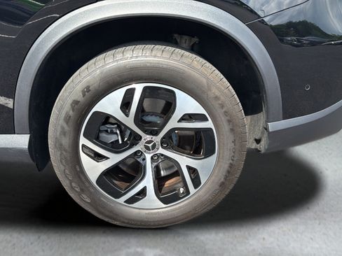 Used 2025 Mercedes-Benz GLC 350e 4MATIC image 15