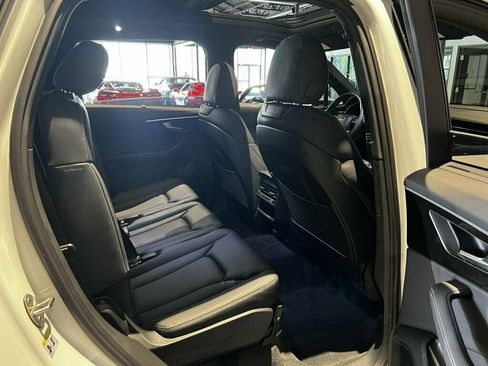 Used 2025 Audi Q7 3.0T Prestige w/ Prestige Package AWD/4WD image 25
