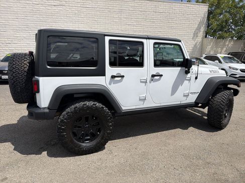 Used 2017 Jeep Wrangler Unlimited Sport AWD/4WD image 4