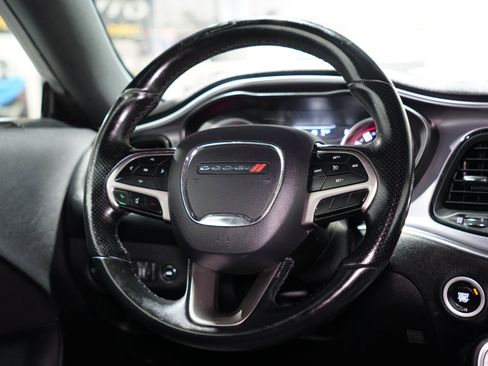 Used 2019 Dodge Challenger R/T image 13