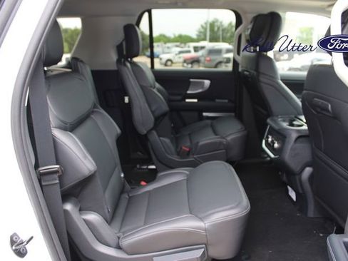 New 2026 Ford Expedition Max Platinum AWD/4WD image 9
