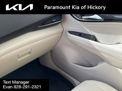 Used 2022 Buick Envision Preferred image 25