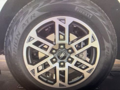 Used 2025 Ford Expedition Active image 29