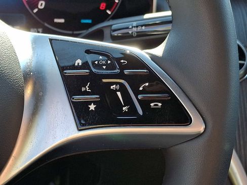 Used 2026 Mercedes-Benz GLC 300 4MATIC image 18