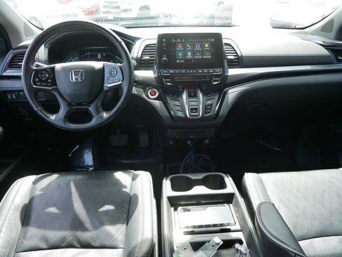 Used 2024 Honda Odyssey Elite image 14