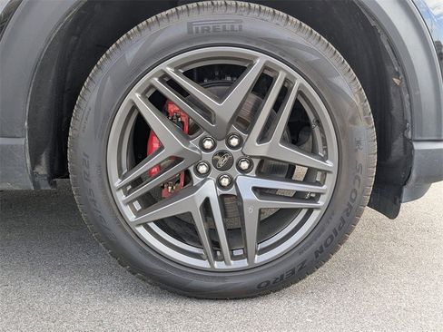 Used 2025 Ford Explorer ST-Line w/ ST-Line Street Pack image 22