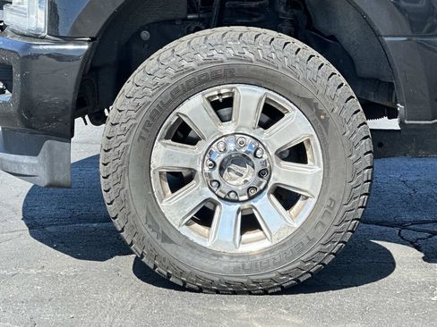 Used 2017 Ford F350 Platinum w/ Platinum Ultimate Package AWD/4WD image 9
