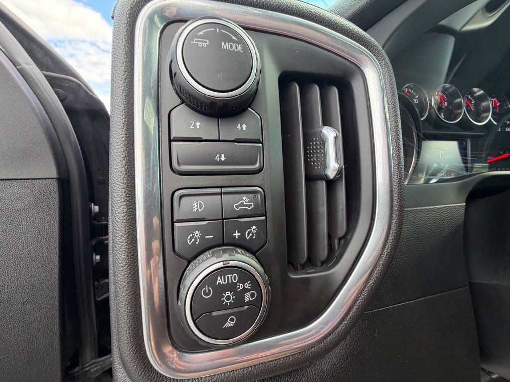 Used 2022 Chevrolet Silverado 2500 LT w/ All Star Edition AWD/4WD image 26