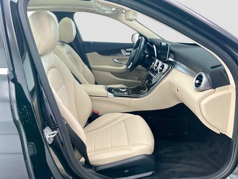 Used 2017 Mercedes-Benz C 300 4MATIC Sedan image 19