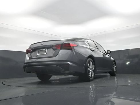 Used 2025 Nissan Altima 2.5 S FWD image 35