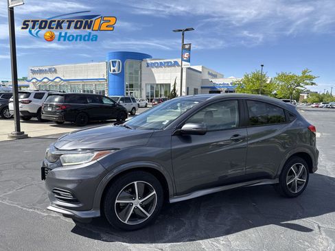 Used 2019 Honda HR-V Touring image 1