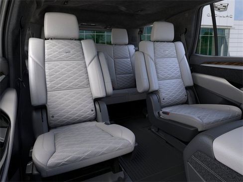 New 2026 Cadillac Escalade Platinum Luxury w/ LPO, Radiant Package image 17
