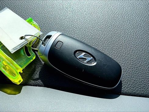 Used 2024 Hyundai Palisade Calligraphy image 13