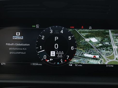 Used 2024 Land Rover Discovery Dynamic SE AWD/4WD image 13