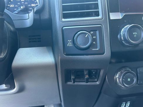 Used 2019 Ford F250 XL w/ STX Appearance Package image 21