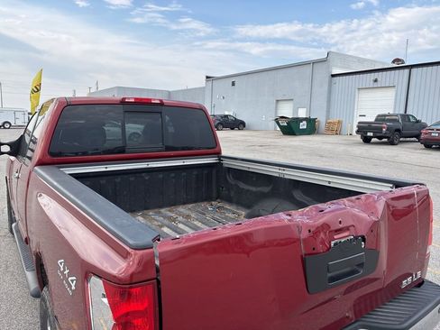 Used 2004 Nissan Titan LE w/ (NAV) Nissan Navigation Pkg image 9