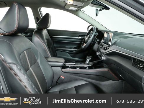 Used 2024 Nissan Altima 2.5 SR FWD image 21