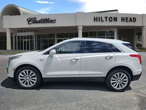 Used 2019 Cadillac XT5 Premium Luxury FWD image 3