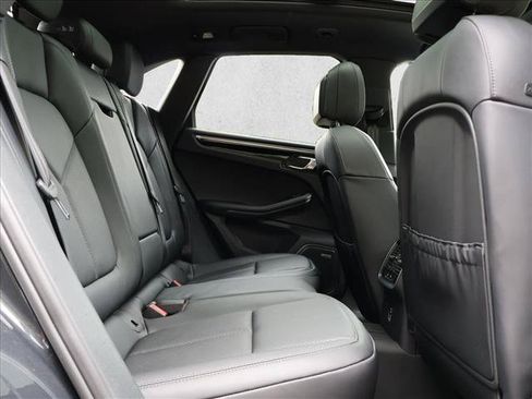 Used 2025 Porsche Macan S AWD/4WD image 24