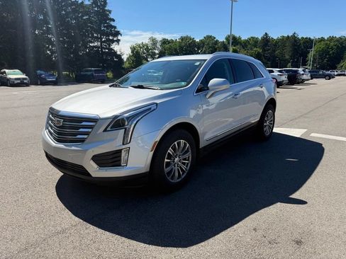 Used 2018 Cadillac XT5 Luxury AWD/4WD image 3