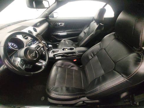 Used 2019 Ford Mustang Premium RWD image 17