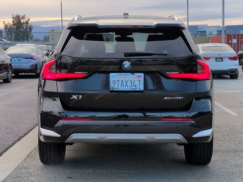 Used 2025 BMW X1 xDrive28i w/ Convenience Package image 9