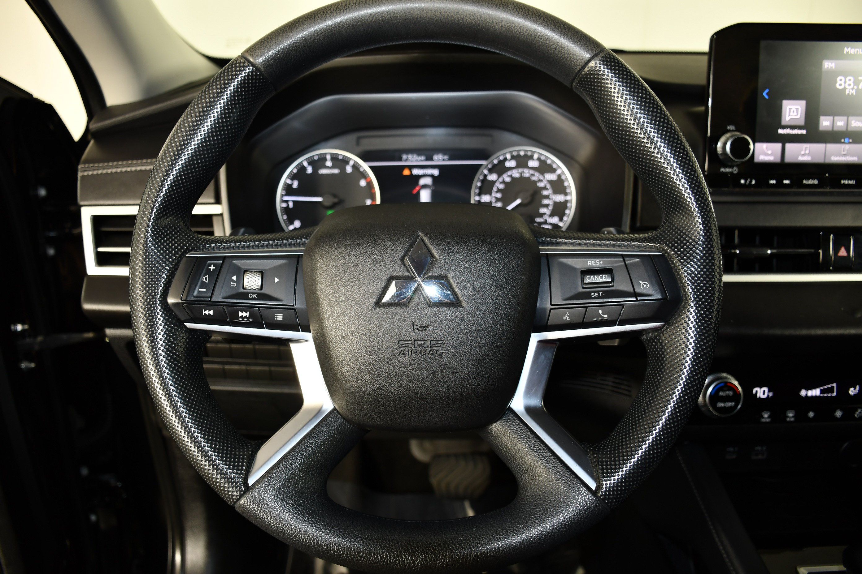 Used 2022 Mitsubishi Outlander ES AWD/4WD image 12