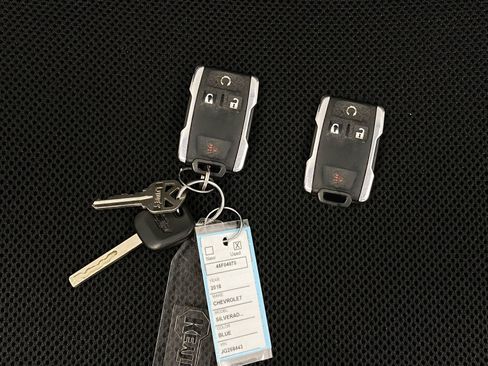 Used 2018 Chevrolet Silverado 1500 LTZ Z71 w/ Centennial Edition AWD/4WD image 11